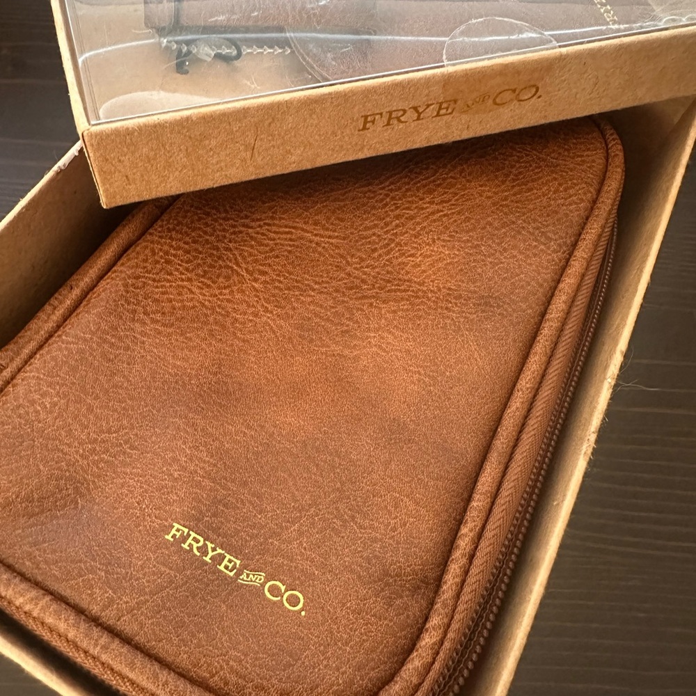 Frye Men's Brown Leather dop kit